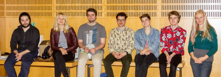 Gruppenfoto des StudentInnen-Komitee bei der Philosophieolympiade 2016